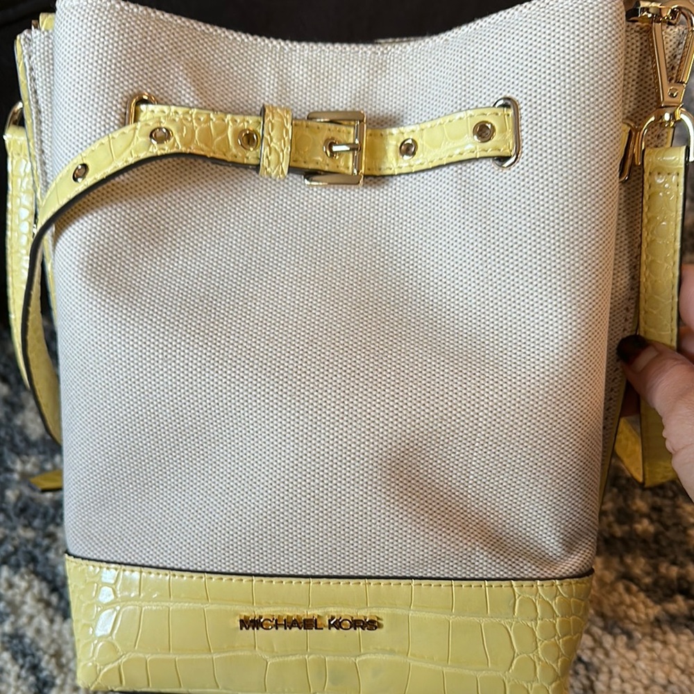 Michael Kors Cream and Yellow Shoulder Bag with Gold Accents